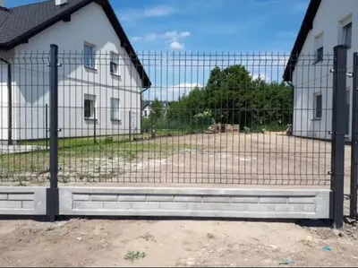 SZMYT Ogrodzenia Poznań. Montaż Ogrodzeń. Płoty Panelowe. Siatka Ogrodzeniowa.